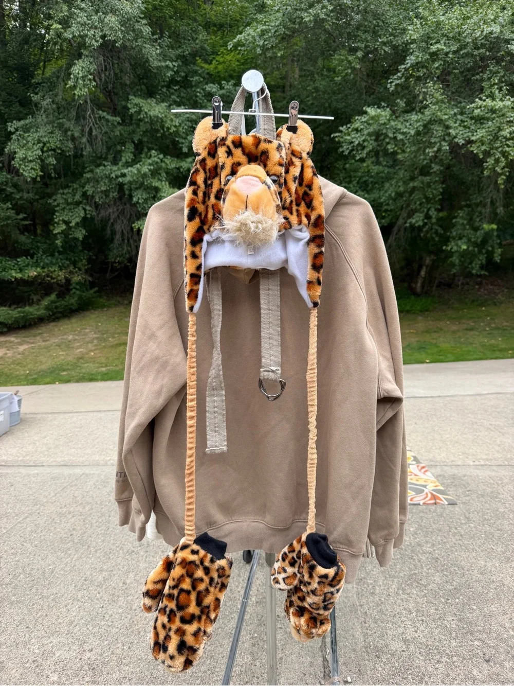 Animal hat with gloves attached